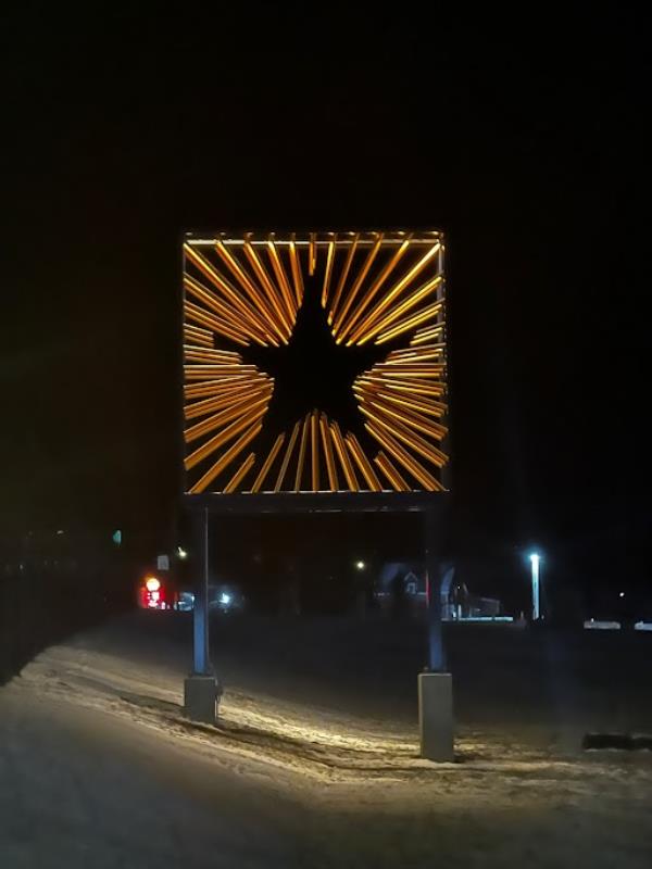 星夜，真的:一件令人惊叹的新公共艺术装饰了马达瓦斯卡陆地港口