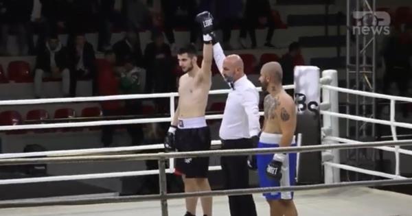星期六的拳击比赛/ Xhuzepe Jaka获胜，波斯尼亚的Goran Panic无法抵挡阿尔巴尼亚人的攻击(视频)